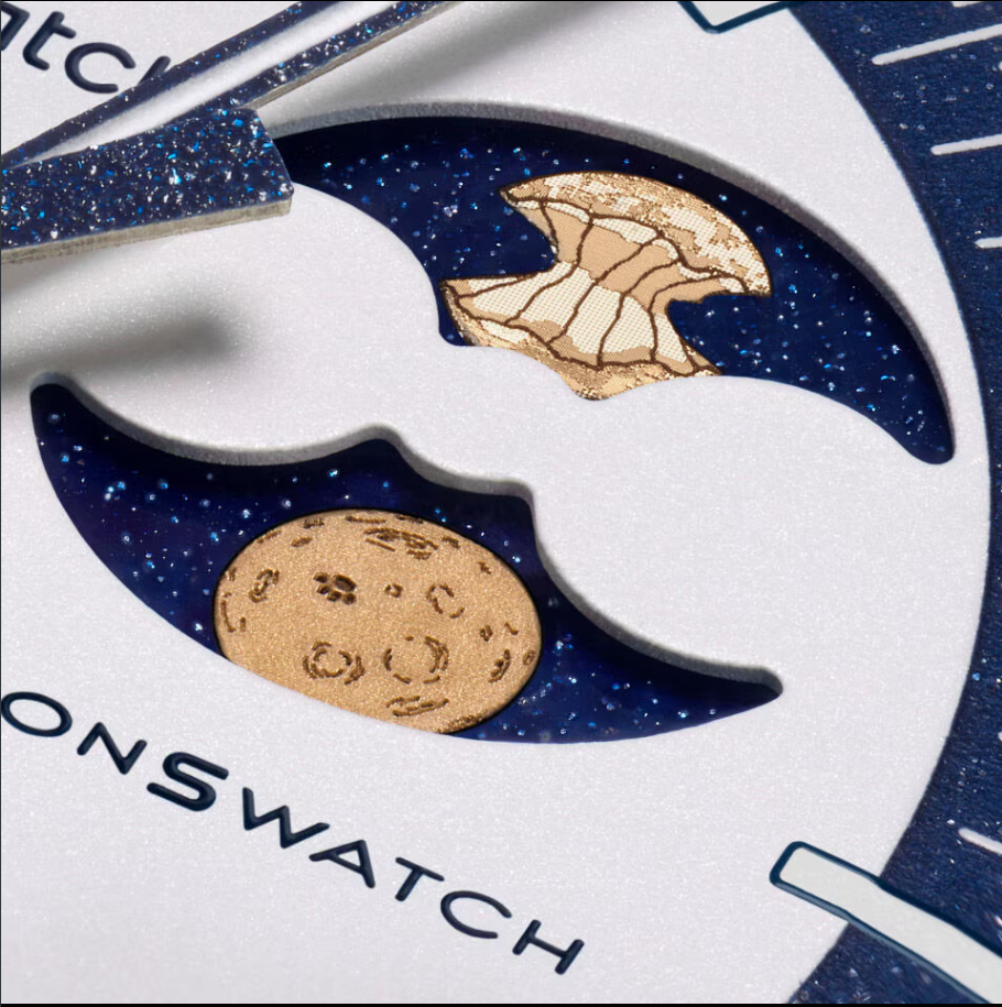 Swatch x Omega Bioceramic Moonswatch Mission To Earthphase Moonshine Snoopy Gold (Beaver Moon) - SO33N704L